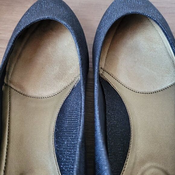 NEW WITHOUT BOX SOFT STYLE HUSH PUPPIES SHIMMER POINTY FLATS SIZE 9.5 WOMENS - Picture 11 of 16